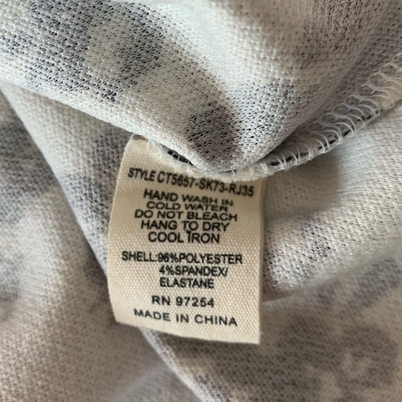 One Clothing White & Black Floral Crop Shirt - Picture 6 of 7